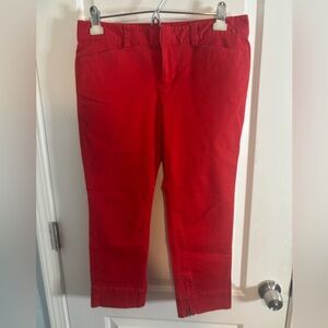 Ann Taylor Red capri Pants size 6p EUC
